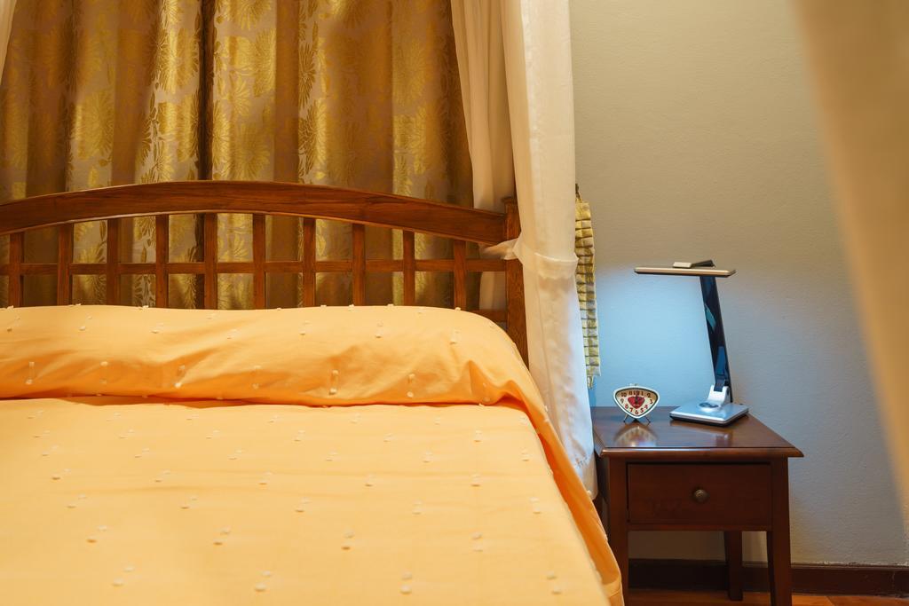 Luxury Town House In The Heart Of The Old City Chiang Mai Esterno foto