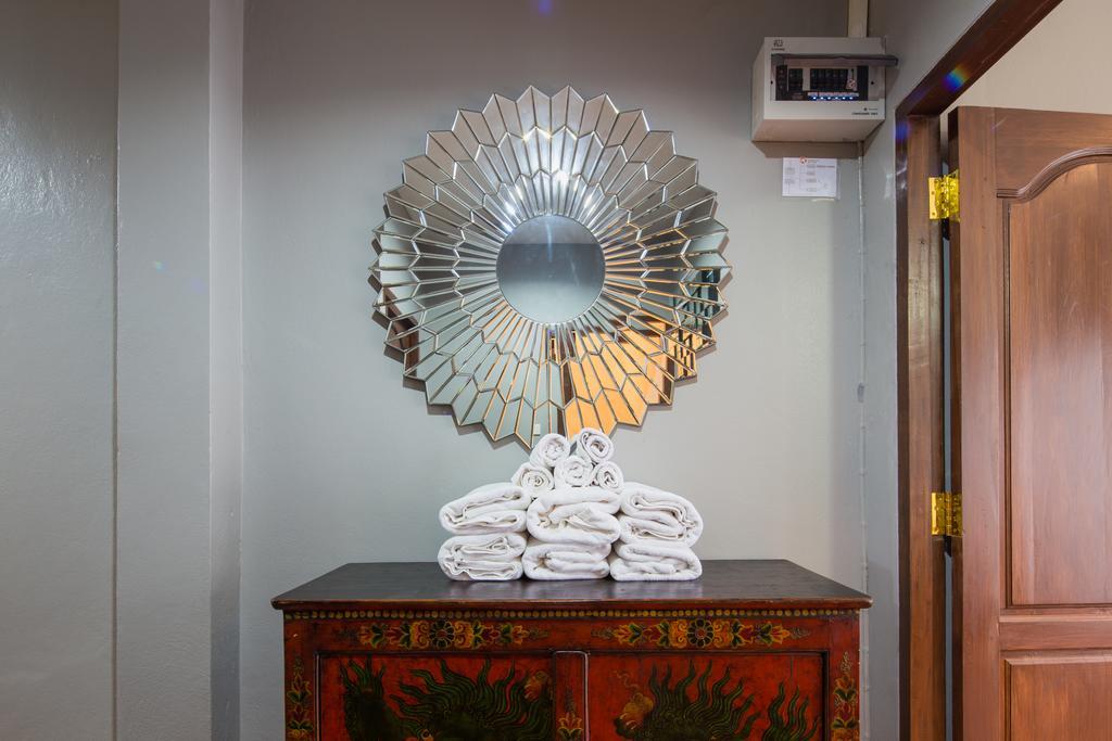 Luxury Town House In The Heart Of The Old City Chiang Mai Esterno foto
