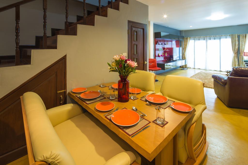 Luxury Town House In The Heart Of The Old City Chiang Mai Esterno foto